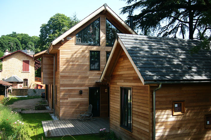 Grande maison en bois pour famille nombreuse