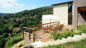 Maison sur un terrain pentu avec une vue exceptionnelle